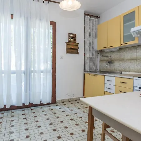 Cozy Home In Privlaka With Kitchen Privlaka (Zadar)
