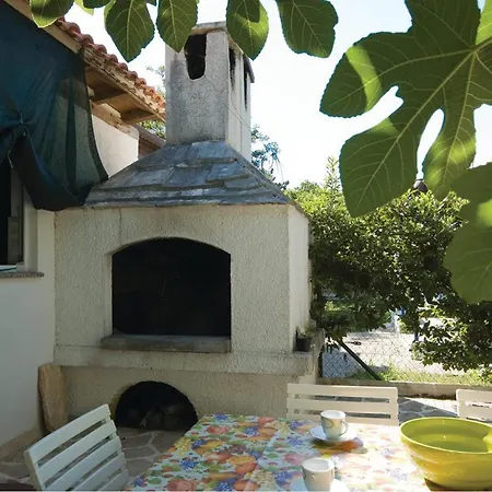 Cozy Home In Privlaka With Kitchen *